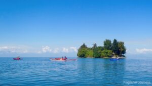 Read more about the article Rwanda’s Secret Lakes, Volcanoes, and Savannah Parks