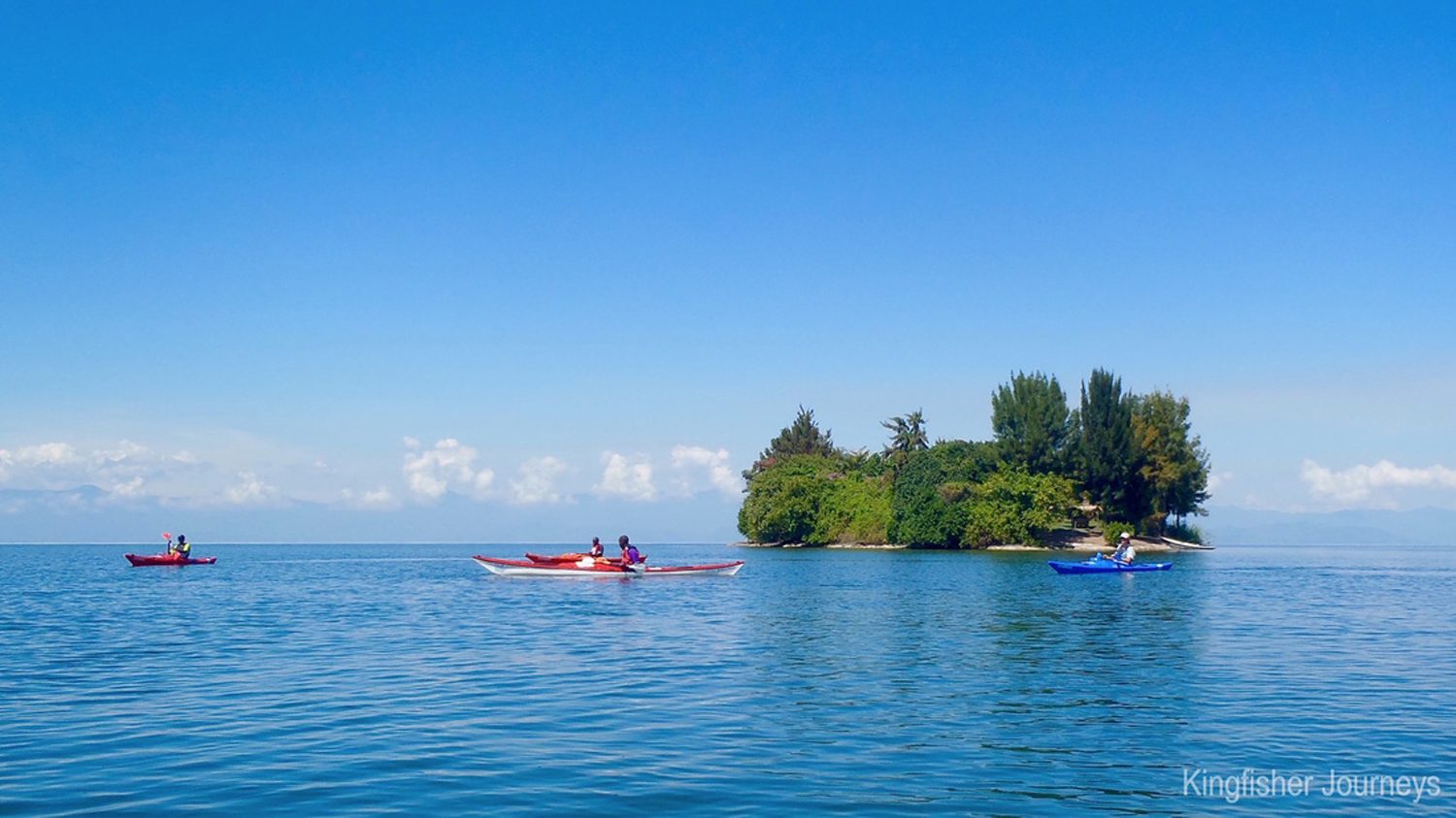 You are currently viewing Rwanda’s Secret Lakes, Volcanoes, and Savannah Parks