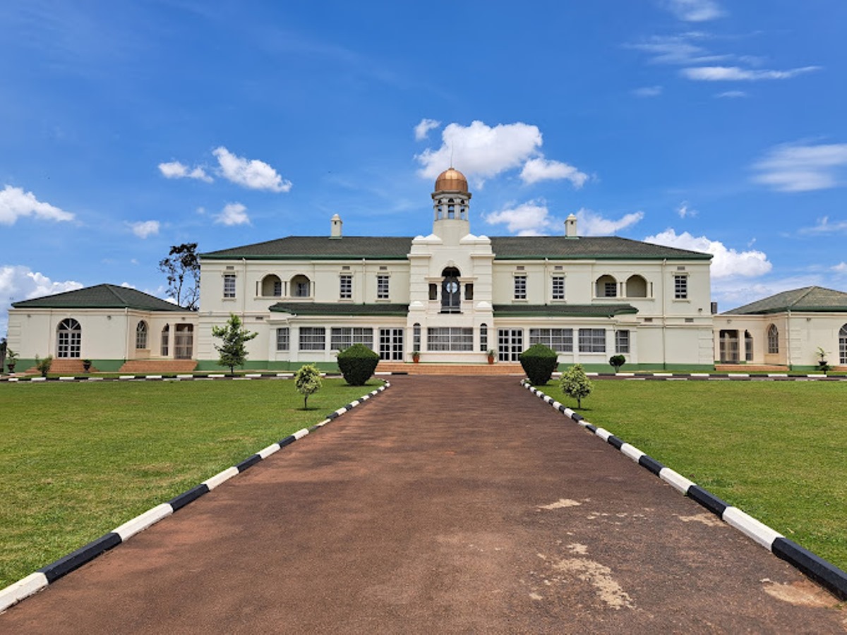 Read more about the article A Cultural Guide to Uganda’s Royal Kingdoms