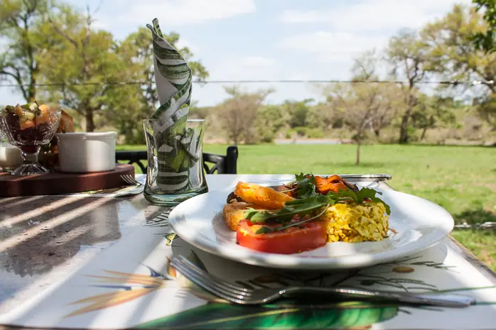 Read more about the article Halal, Vegan, and Gluten-Free on Safari: A Guide for Dietary Needs