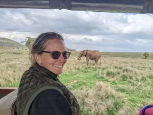 Read more about the article Why a Safari is the Ultimate Reset Button for Burnout Professionals
