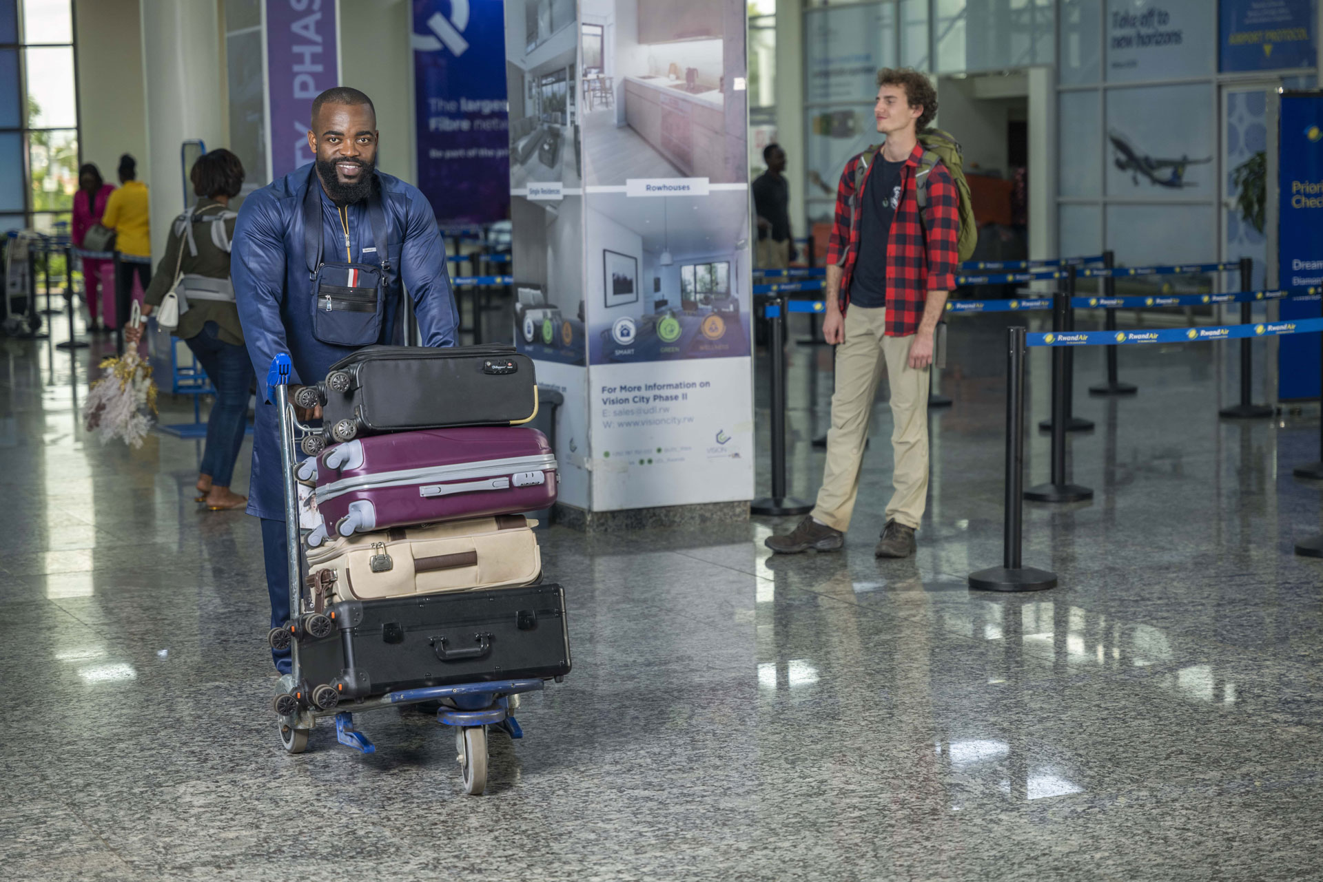 You are currently viewing Top 9 Items to Leave at Home Before Flying to Uganda or Rwanda For your Safari.